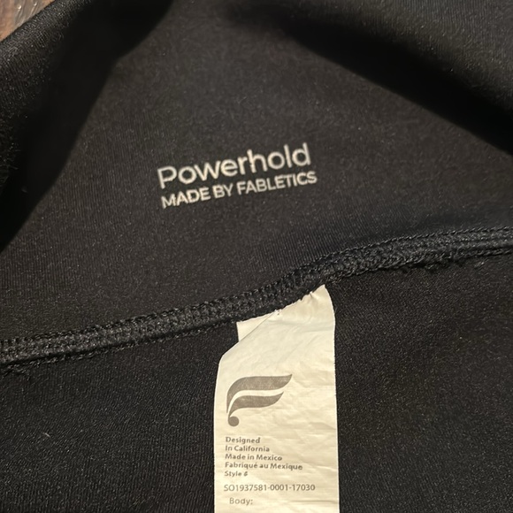 Fabletics power hold biker shorts - Picture 3 of 4